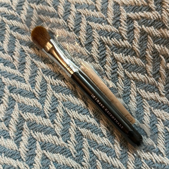 bareMinerals Other - Bare Minerals Light Stroke Brush, New!